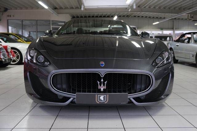 Fahrzeugabbildung Maserati GranCabrio 4.7 V8 Sport/Dt./2. Hd/SH lückenlos