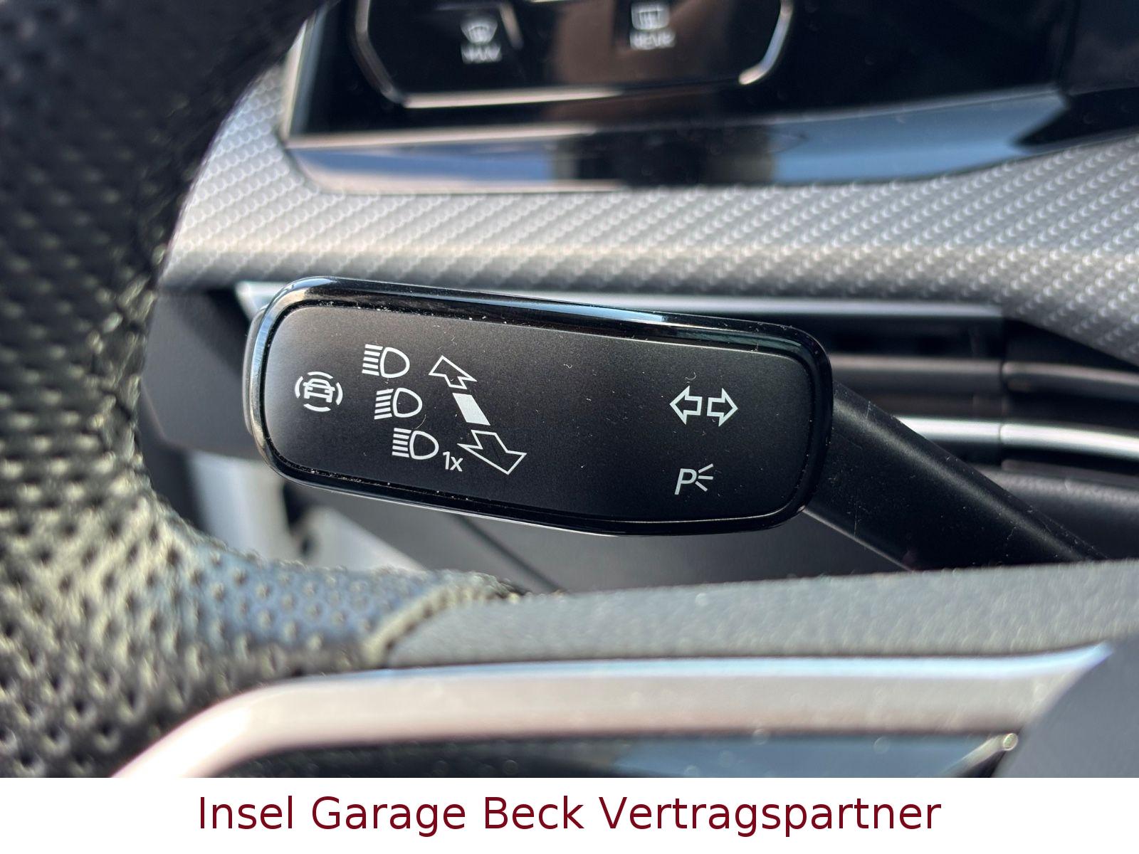 Volkswagen Golf VIII Variant R-Line|Carplay|LED|ACC|1.Hand