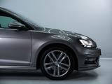 Volkswagen Golf VII-R-Line-DSG-AHK-SHZ-Temp-8Fach-PDC-LED - Volkswagen Golf: 8