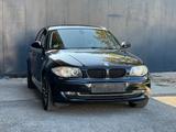 BMW 116i Advantage/Navi/PDC/SHZ/Tempomat/Klimaauto - BMW 116: 116i Advantage