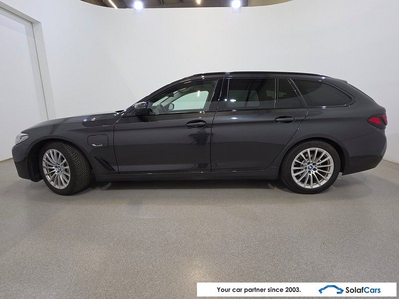BMW 530 e Aut. LED-Xenon LC-Pro Ambient Navi Sport- imagem 2