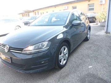 Volkswagen Golf - 10