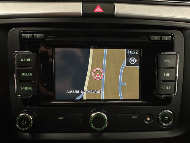 Skoda Superb Combi Exclusive *Xenon*PDC*Klima*DAB*Navi