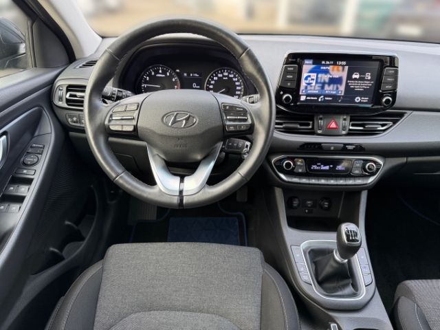 Fahrzeugabbildung Hyundai i30cw Trend Mild-Hybrid 1.0 +CARPLAY+KLIMA+SHZ+R