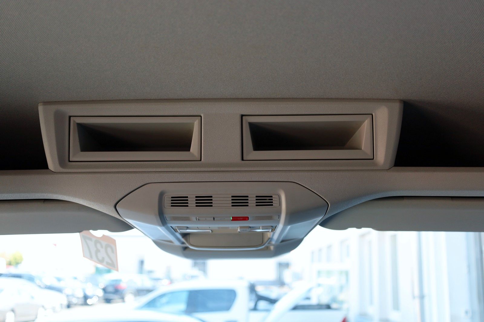 Fahrzeugabbildung Volkswagen Crafter Pritsche 35 DOKA lang 4M Massage,ACC,AHK
