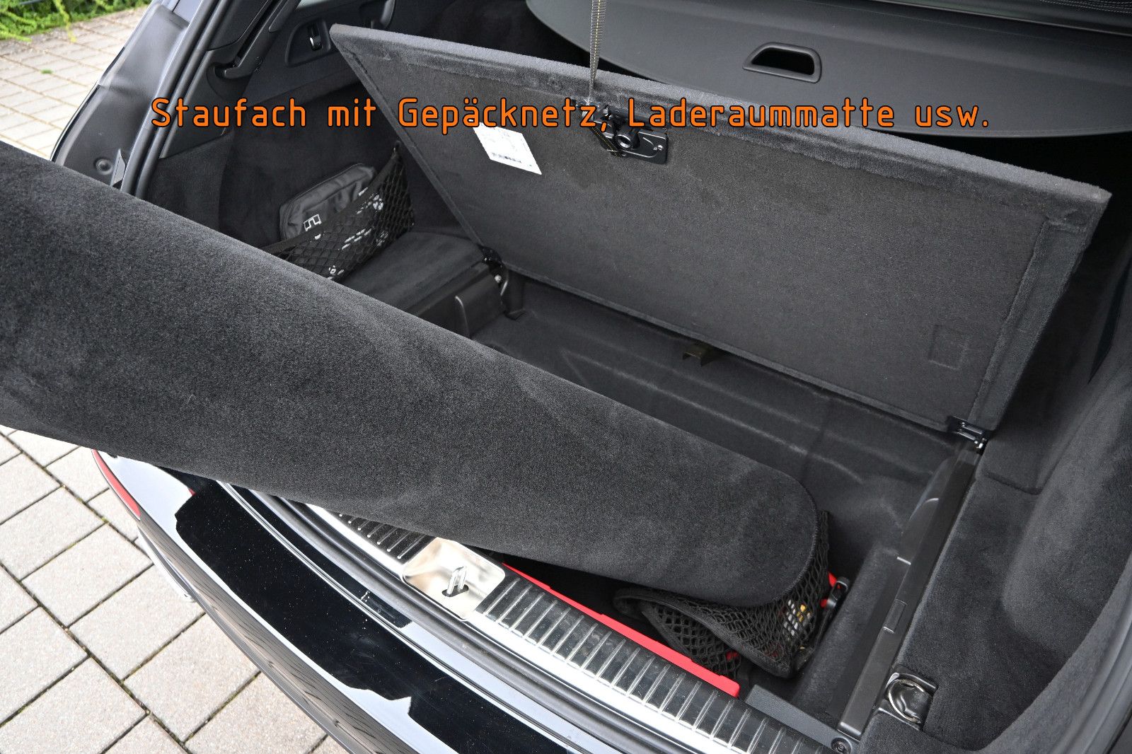 Fahrzeugabbildung Mercedes-Benz E 220 d T Avantgarde Night Paket °AHK°PANORAMA°