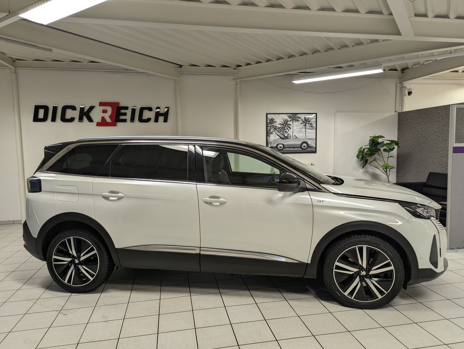 PEUGEOT 5008 GT Allure Pack Kamera LED Pano 7-Sitze AHK - Image 8