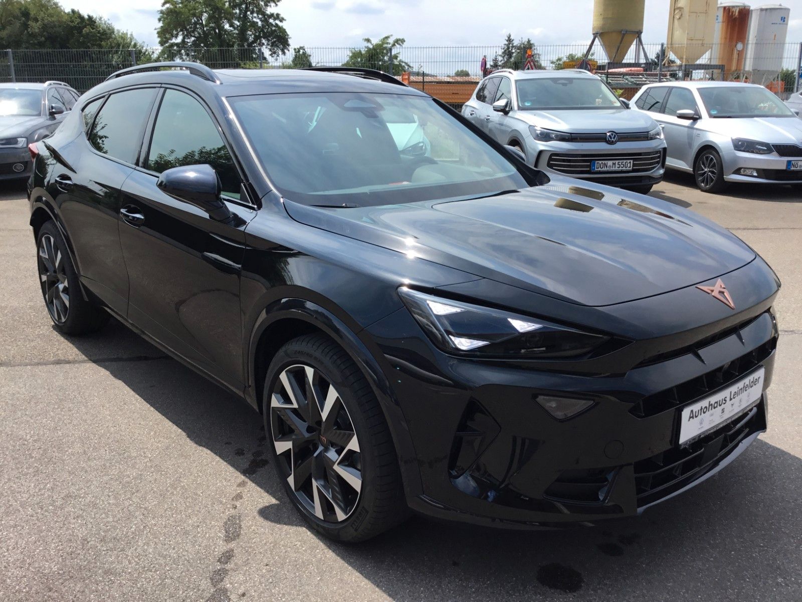 Fahrzeugabbildung CUPRA Formentor 2.0 TSI DSG 4WD+Pano+Matrix+AHK+19"