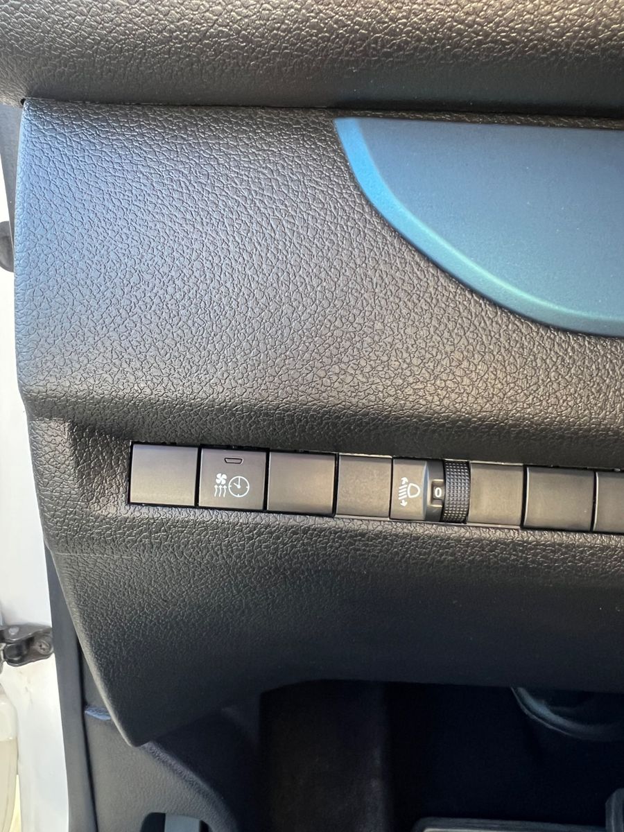 Fahrzeugabbildung Peugeot Traveller Active * 1.HAND *