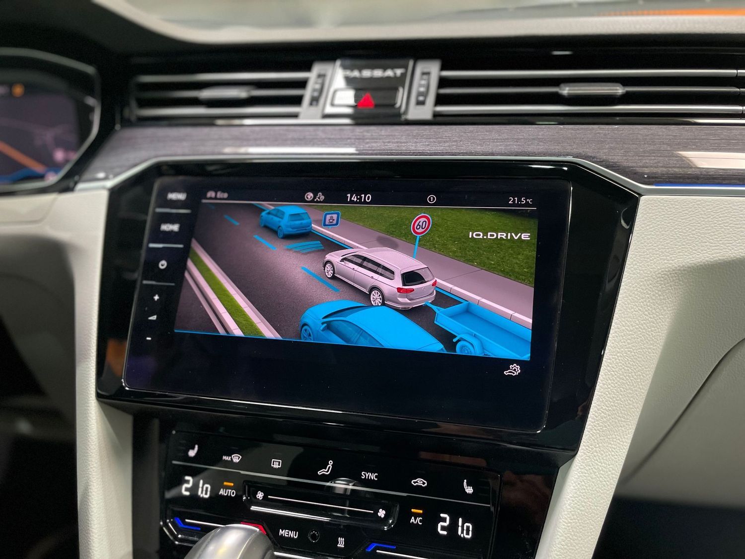Fahrzeugabbildung Volkswagen Passat R-Line Elegance#360°#Virtual#Pano#Matrix