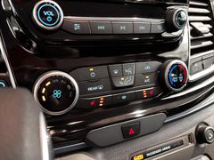FORD Tourneo Custom 320 L1  Active*Bi-Xenon*Navi*ACC