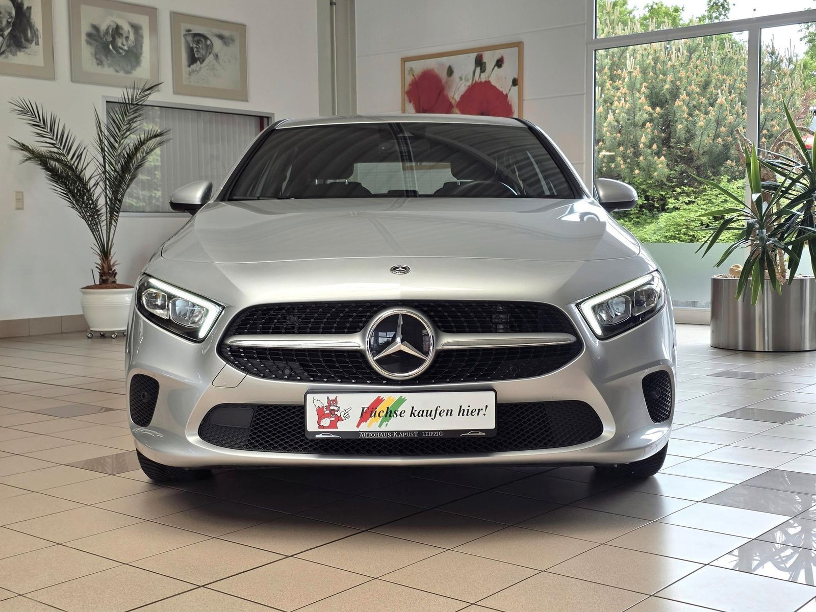 Fahrzeugabbildung Mercedes-Benz A 200 /LED/Navi/MBUX/DAB/VZE/Park-As./Induktion