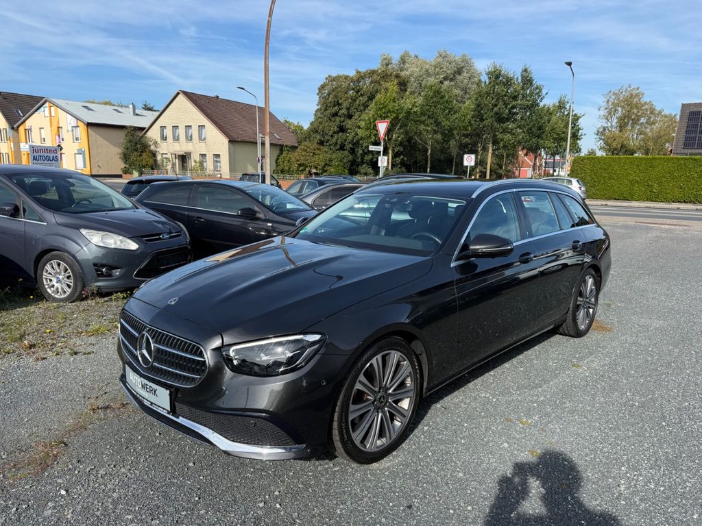 Image of Mercedes-Benz E 200