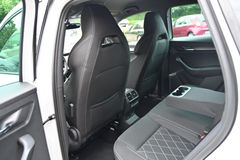 SKODA Karoq 1.5 TSI Sportline Navi CarPlay LED PDC