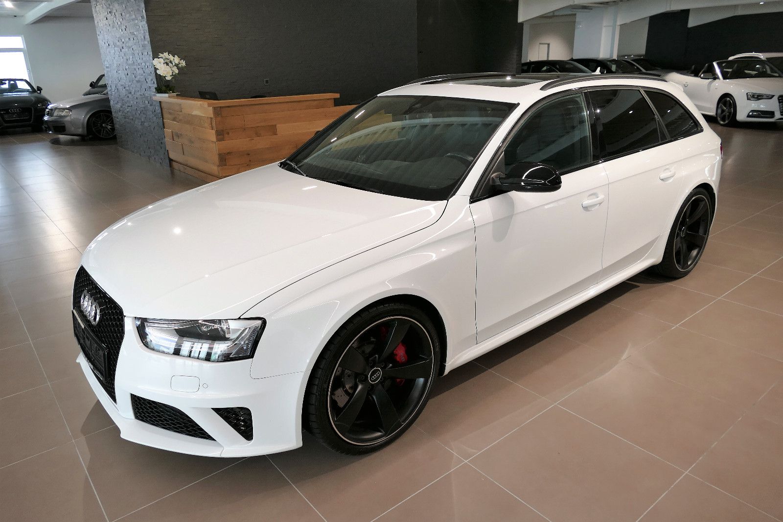 AUDI RS4 4.2 V8 FSI S tronic quattro Avant B&amp;O ACC
