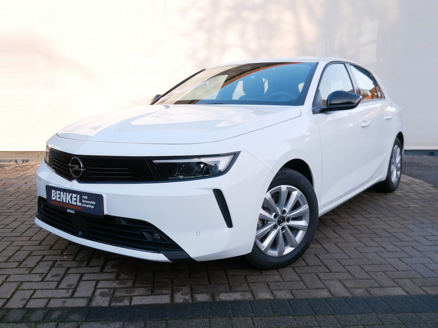 Fahrzeugabbildung Opel Astra -L 1.2T Enjoy LED Klimaautomatik PDC ALU