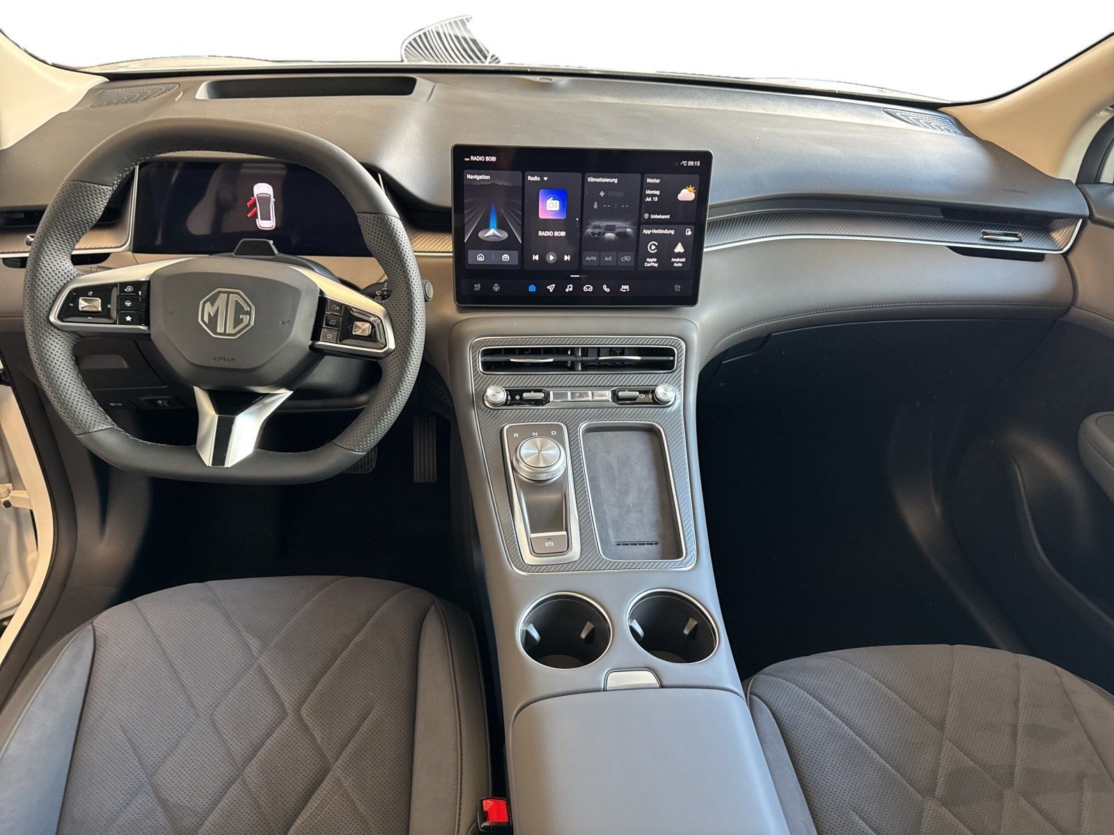 MG S6 EV