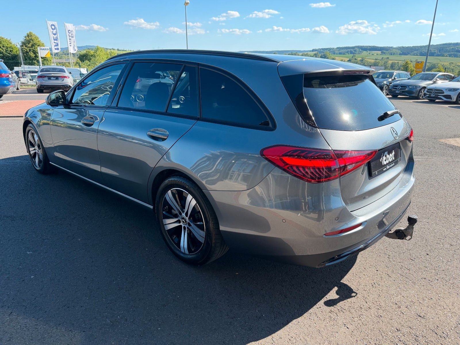 Fahrzeugabbildung Mercedes-Benz C 220d T 4M Avantgarde+AHK+Distr+360+Night