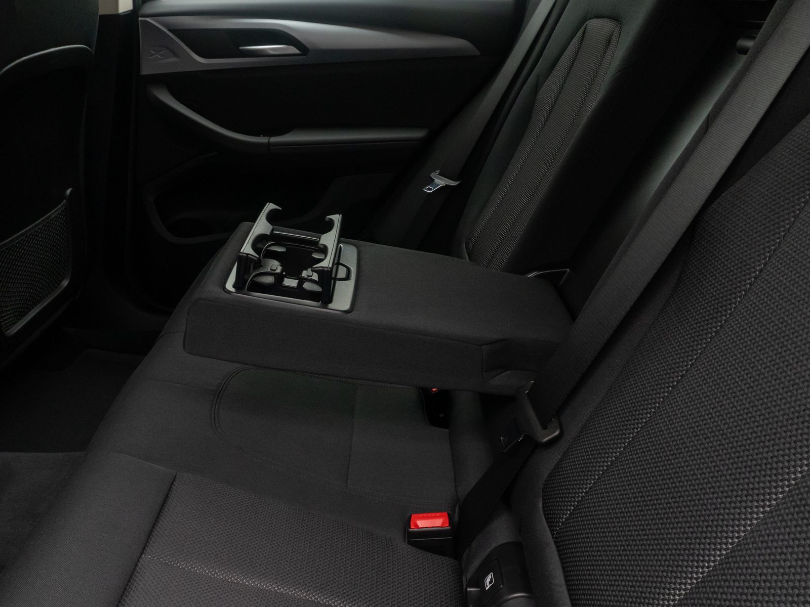 Fahrzeugabbildung BMW X3 xD30e Kamera DAB DriveAs Cockpit+ Geschwindig