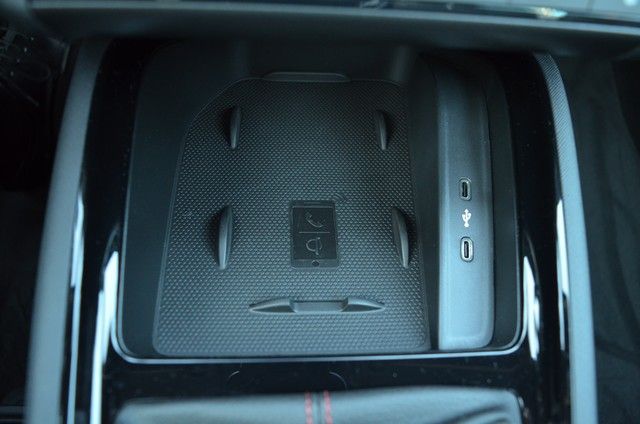 Fahrzeugabbildung SKODA Kamiq TSI Monte Carlo LED AHK Navi AID Pano ACC