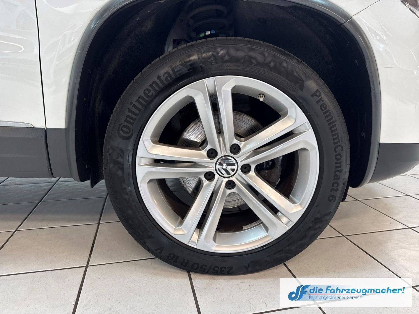 Fahrzeugabbildung Volkswagen Tiguan Lounge Sport & Style 4x4 AHK sch.