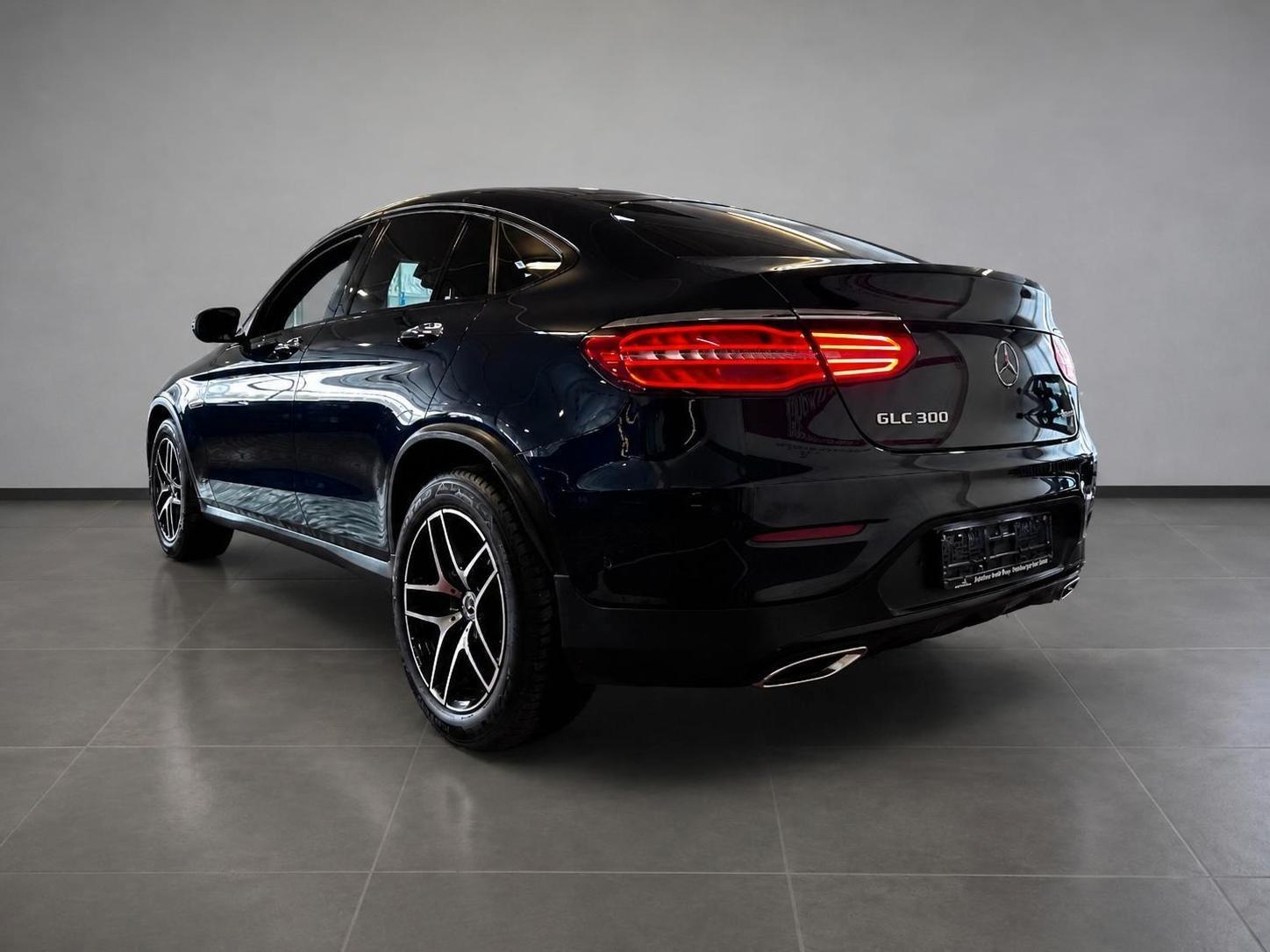 Mercedes-Benz GLC 300 AMG Line 4Matic * Schiebedach-Kamera