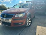 Volkswagen Touran CrossTouran TÜV NEU!!! - rote Volkswagen Touran
