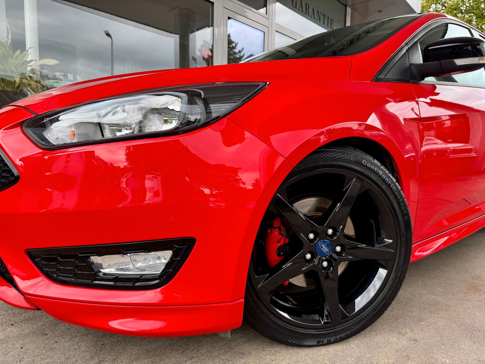 Fahrzeugabbildung Ford Focus Lim. Sport Navi/Bluetooth/Kamera/37 Tkm