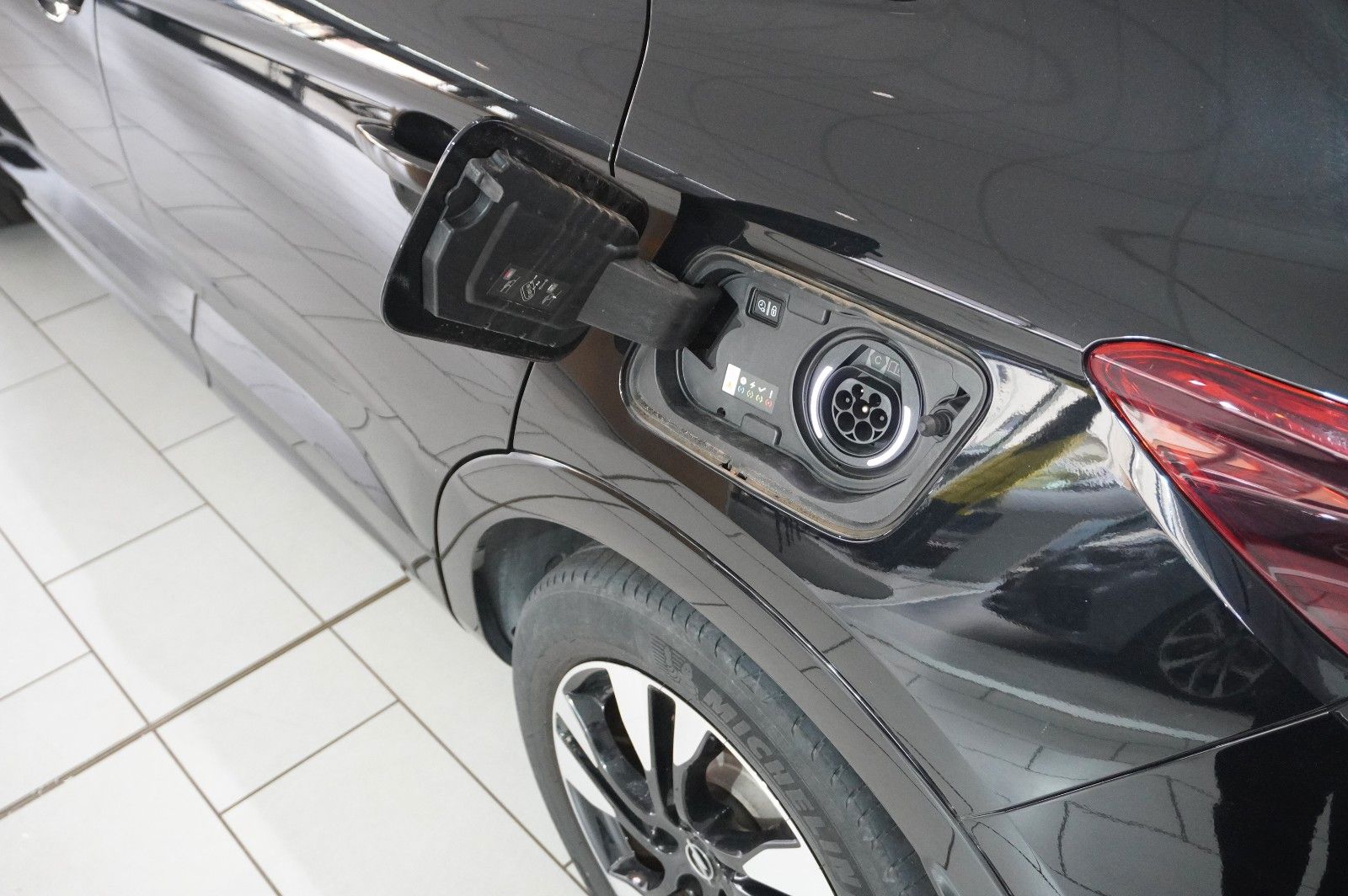 Fahrzeugabbildung Opel Grandland (X) 1.6 PHEV ELEGANCE NAVI/LED/SPORT