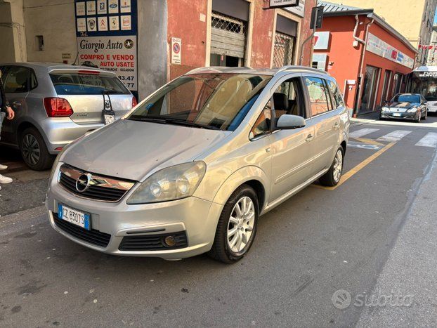 Opel Zafira 1.9 16v cdti 150 cv cosmo