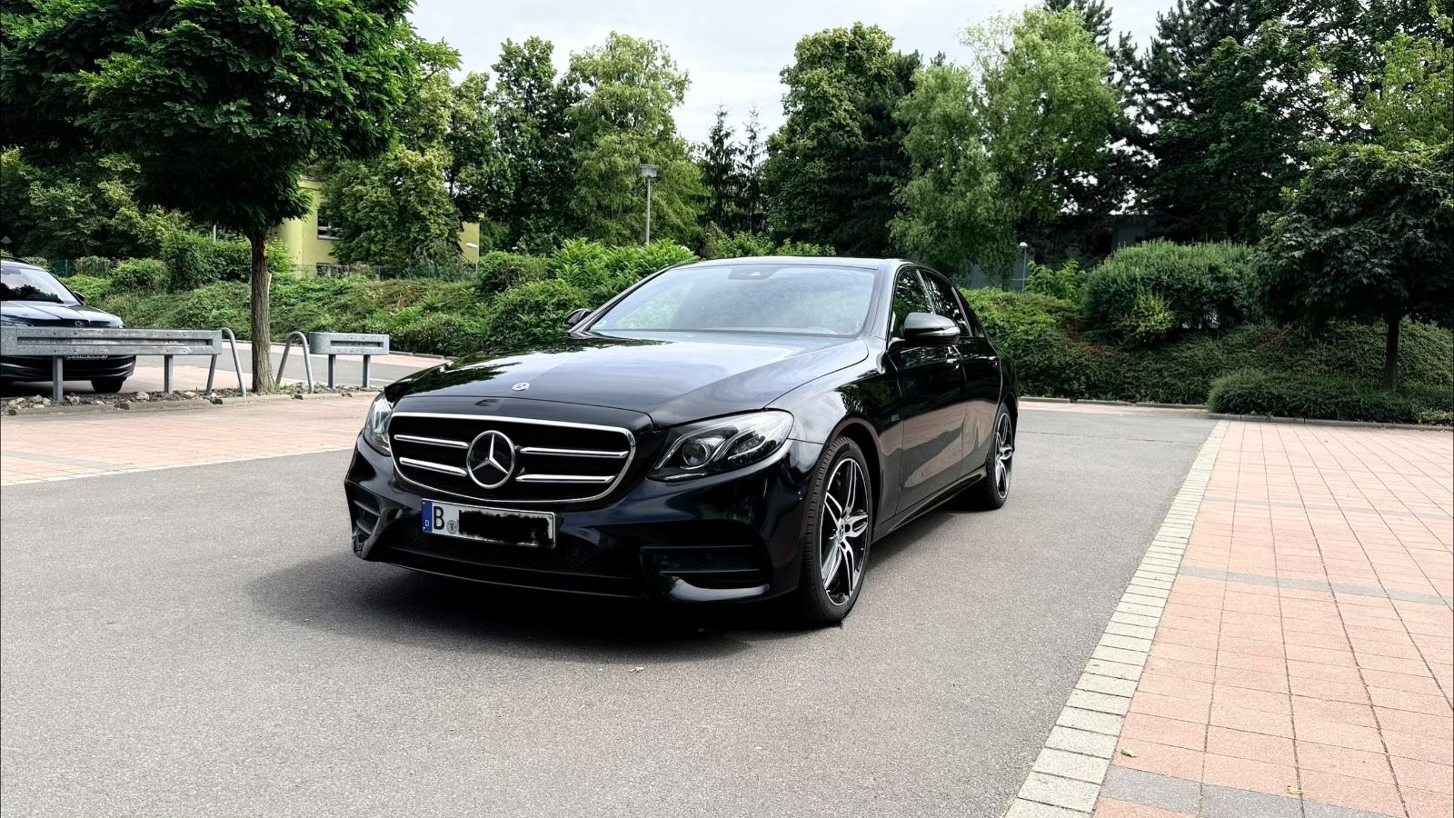 MERCEDES-BENZ E 350 e Autom. AMG Line
