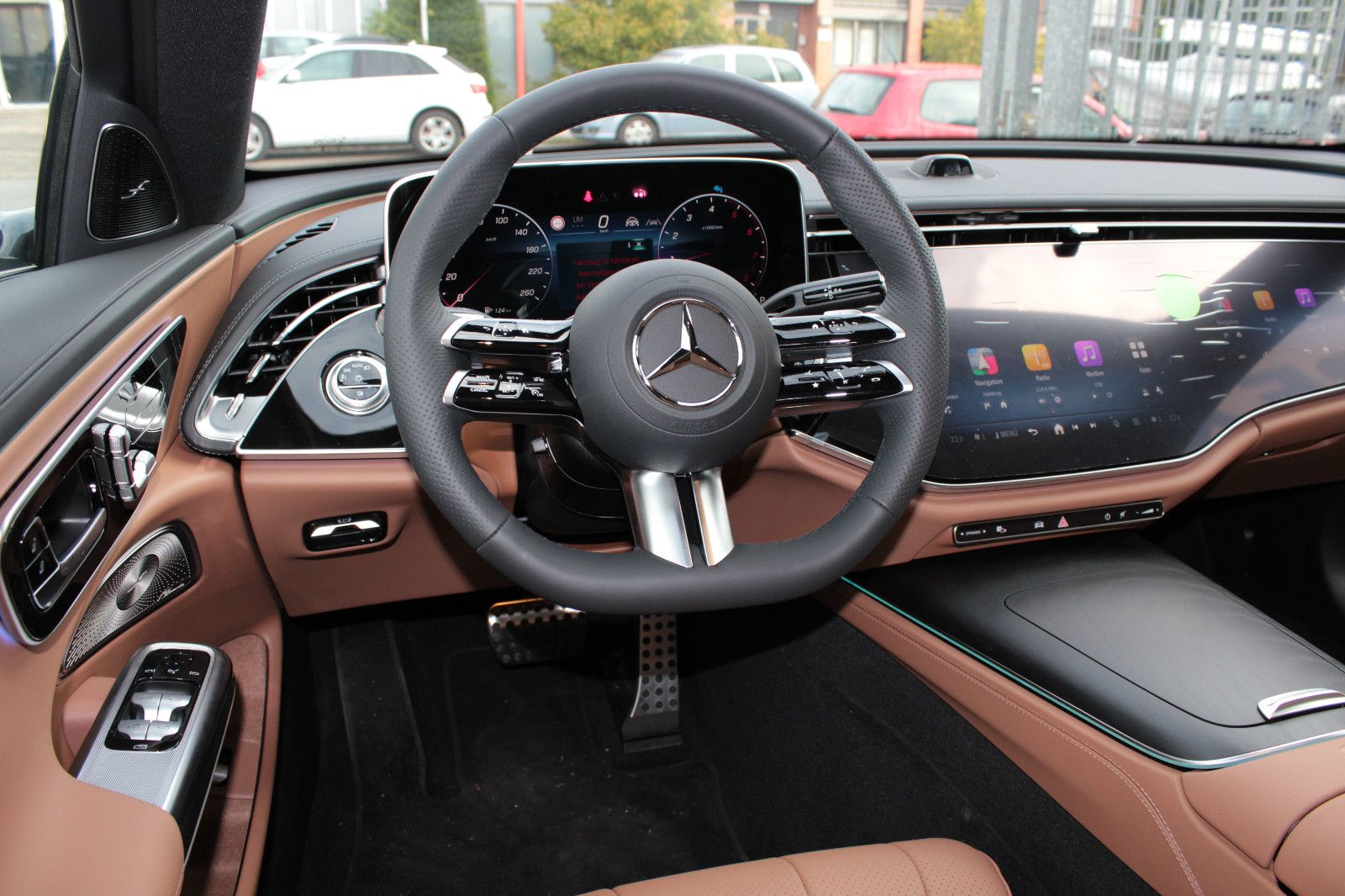 Fahrzeugabbildung Mercedes-Benz E 200 AMG Line Premium Plus*Superscreen**MY24*