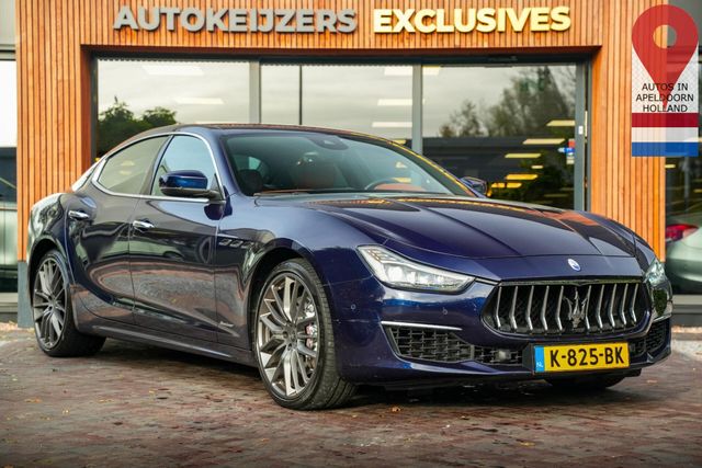 Maserati Ghibli 3.0 V6 GranLusso 21"LM Keyless kamera