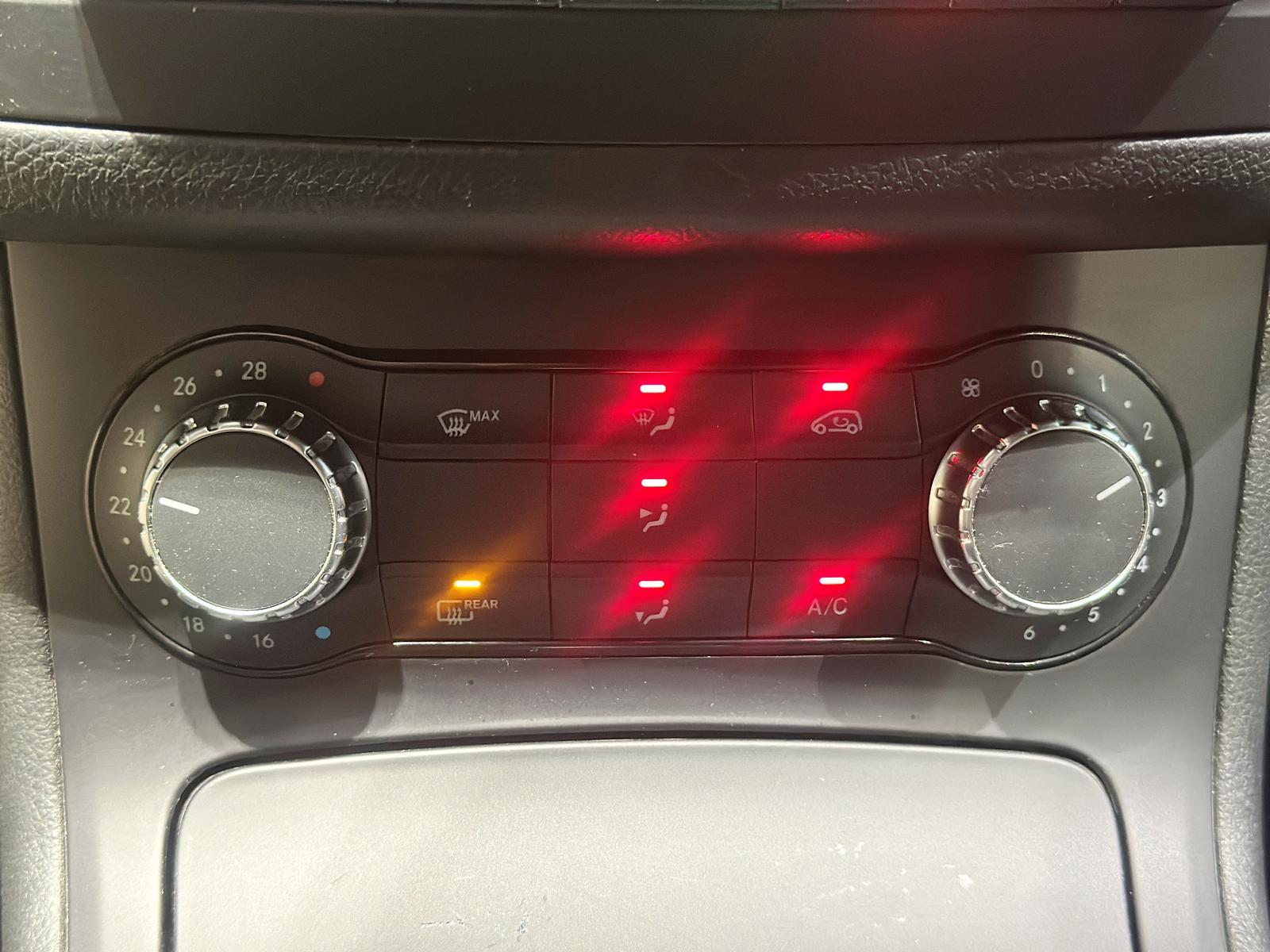 Mercedes-Benz B 180 AMG SPORTPAKET NIGHTPAKET SHZ 18"LM 1.HAND