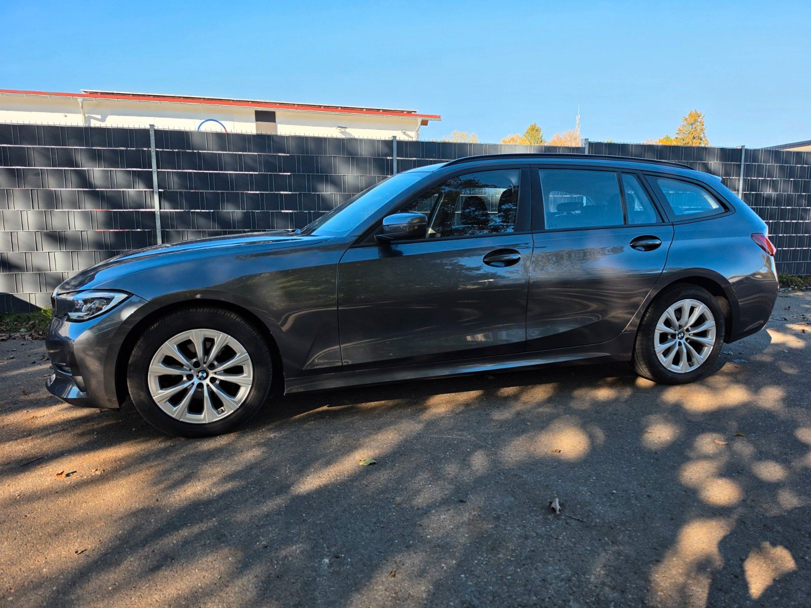 BMW 320d xDrive 1-Hand/AHK/Laser/HEAD-UP imagem 3