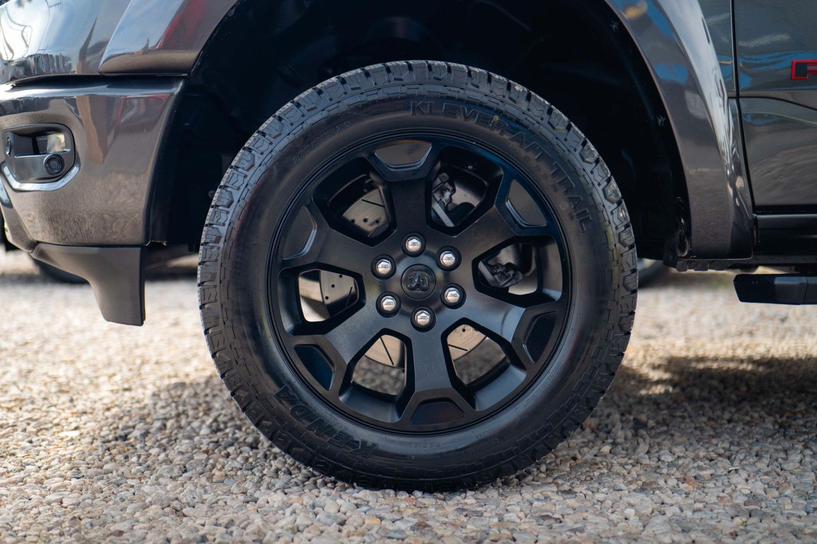 Fahrzeugabbildung Dodge RAM 5.7 V8 HEMI 4x4 OFFROAD NightPaket AXLE LOCK