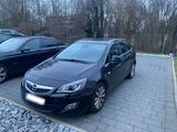 Opel Astra Sports Tourer - Opel Astra aus 2010: Sports
