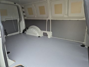 Volkswagen T6 Transporter - 12