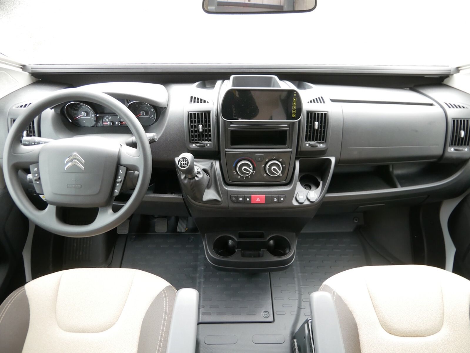 Fahrzeugabbildung Forster T FT599HB 10380,- EUR Sondernachlass