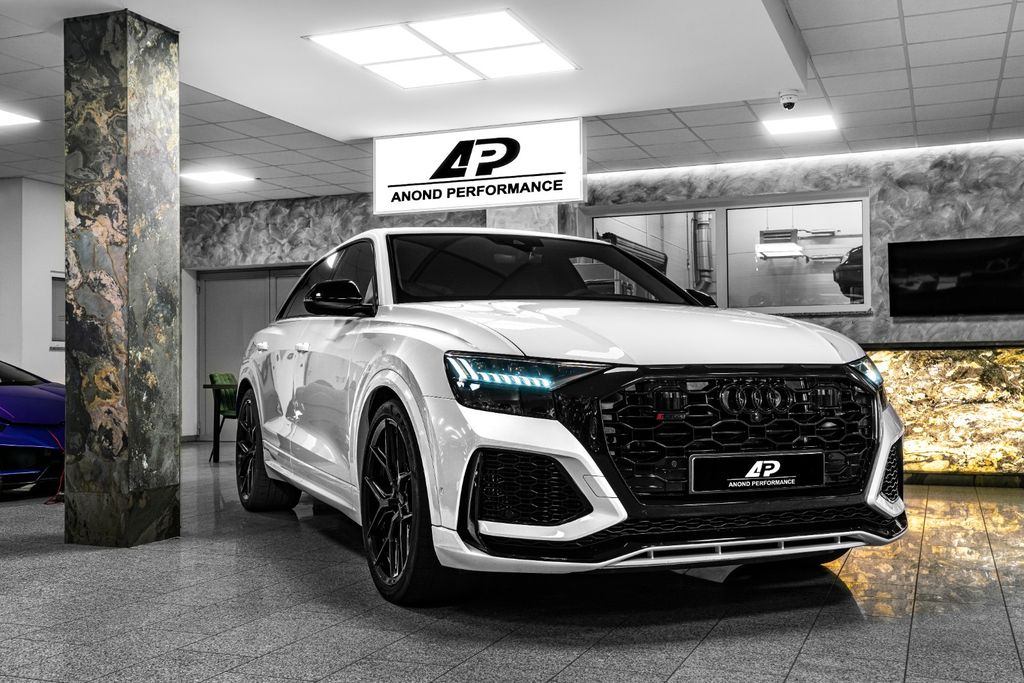 Audi RSQ8