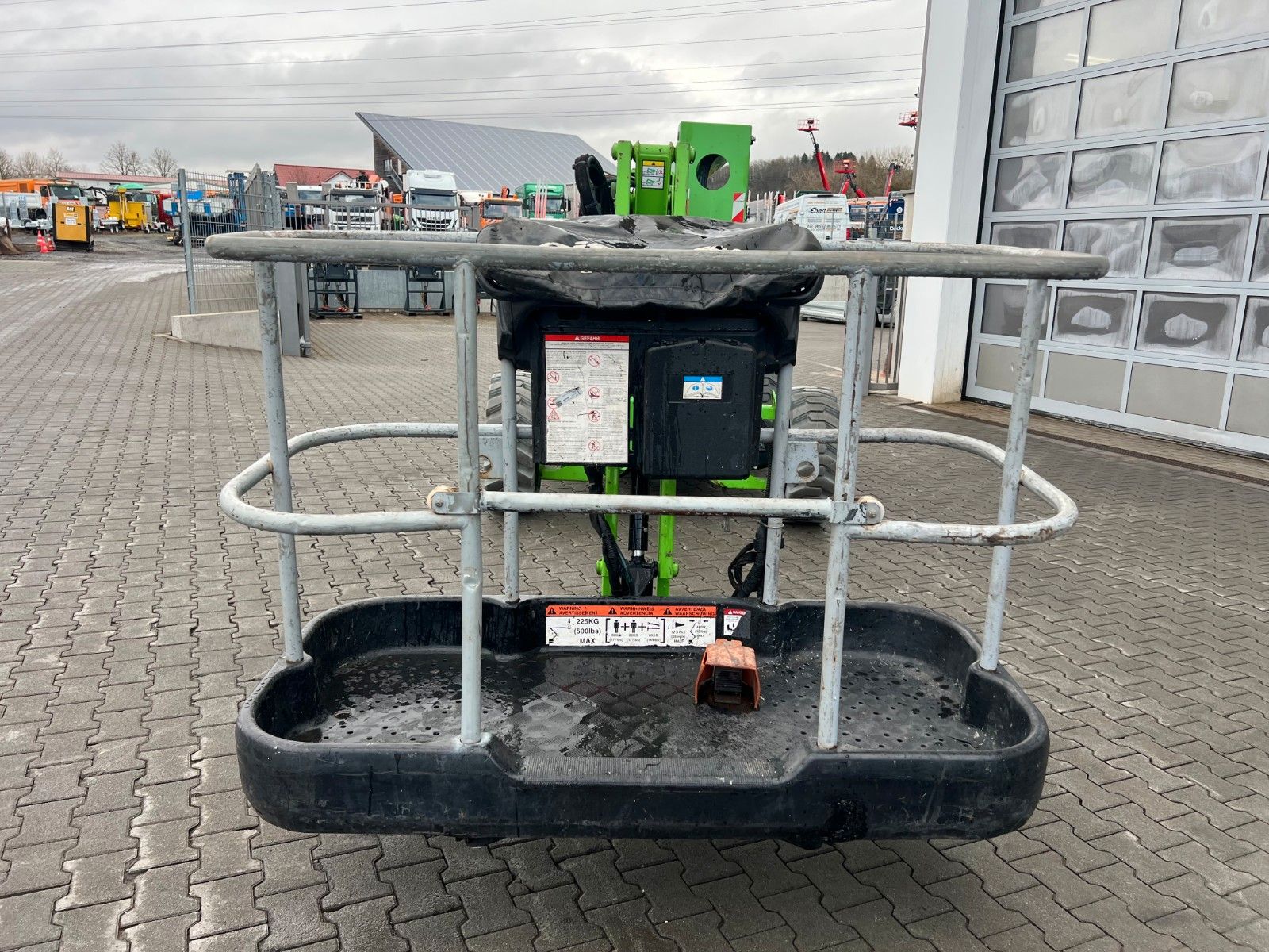 Fahrzeugabbildung Niftylift HR17 Hybrid 4X4 / 1.417h / 17m Arbeithöhe