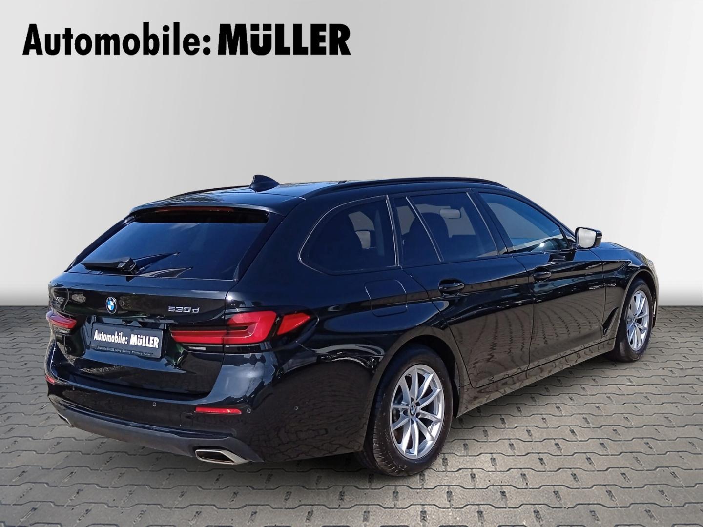 BMW 530 d xDrive Tour+HUD+KAMERA+ACC+AHK+LENKRADHZG+