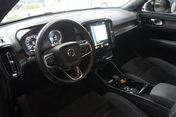 Volvo XC40 - 11