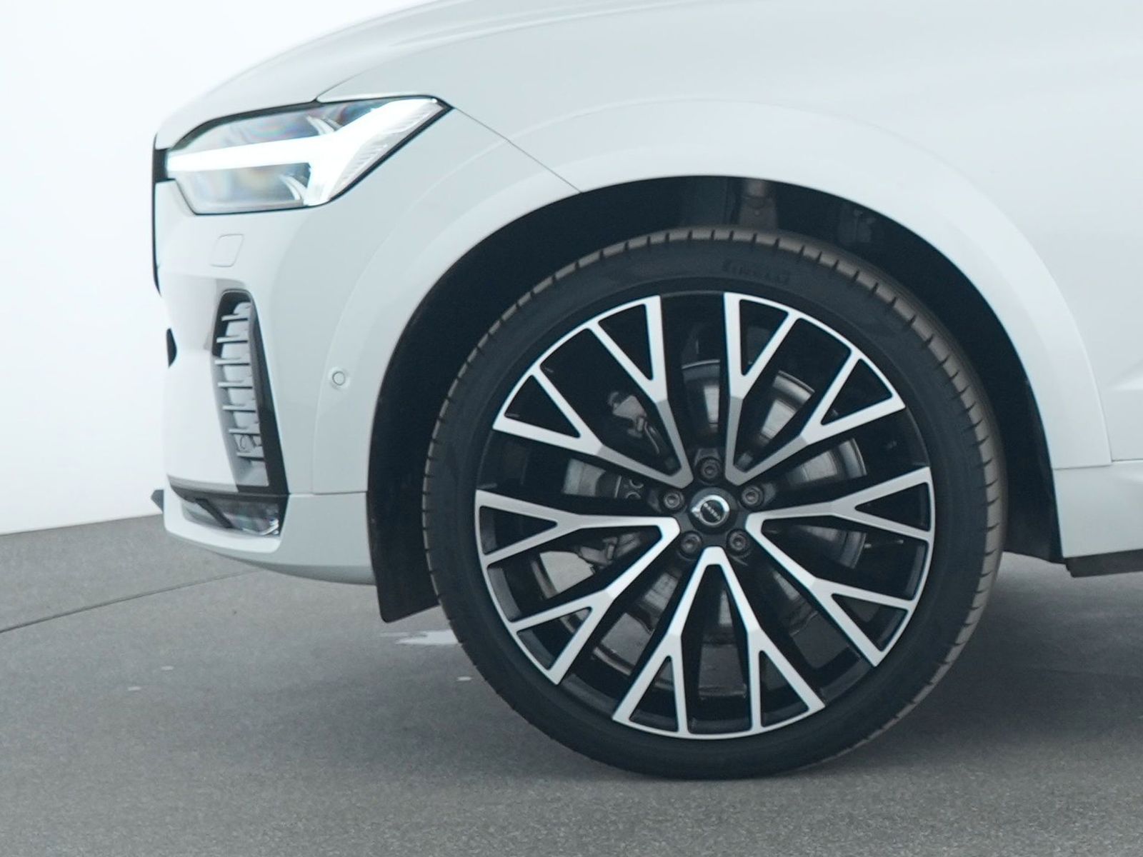 Volvo XC60 R Design 360°|LED|ACC|Kessy|SHZ|Winter-Pake foto 13