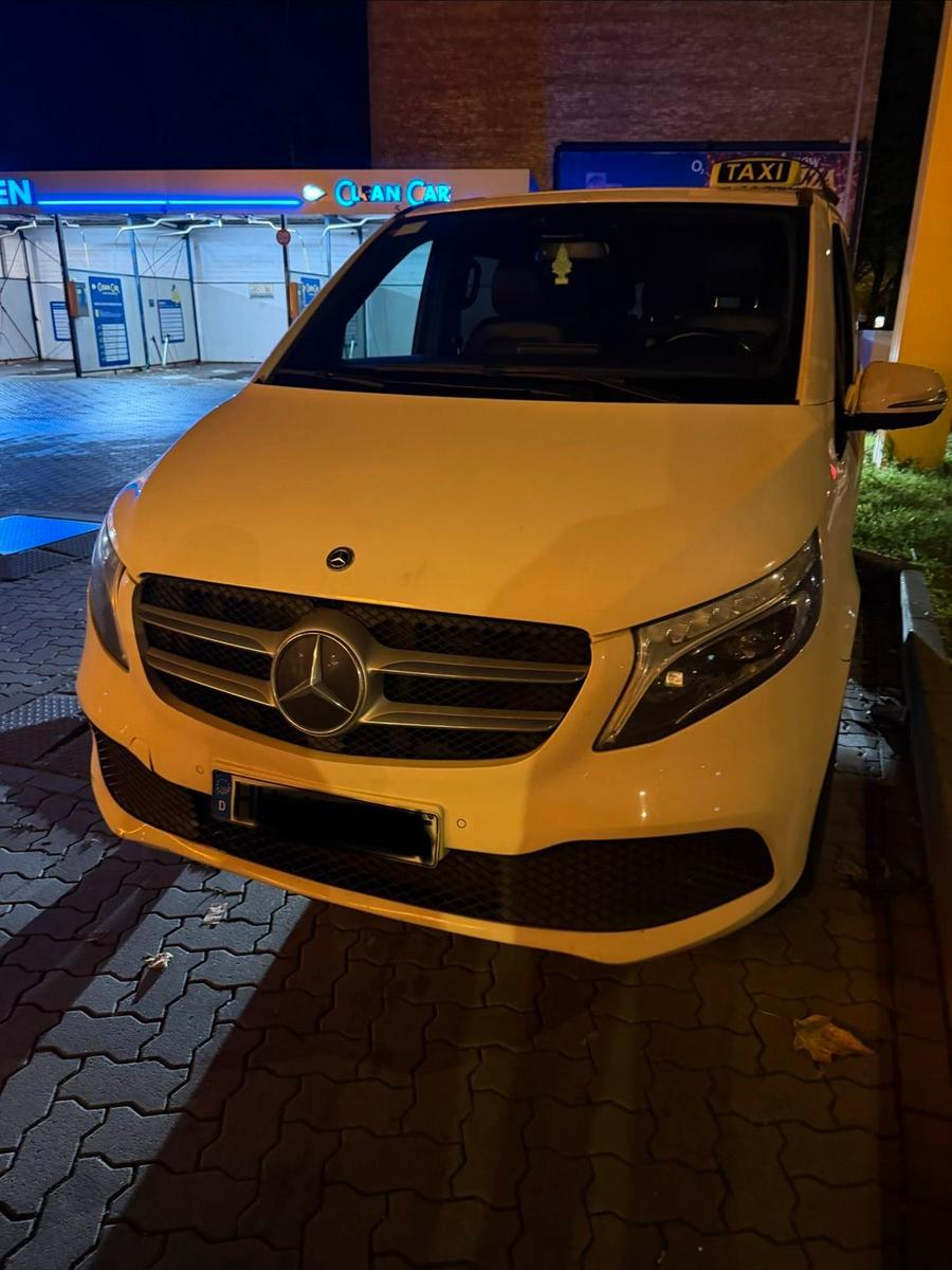 Mercedes-Benz V 250