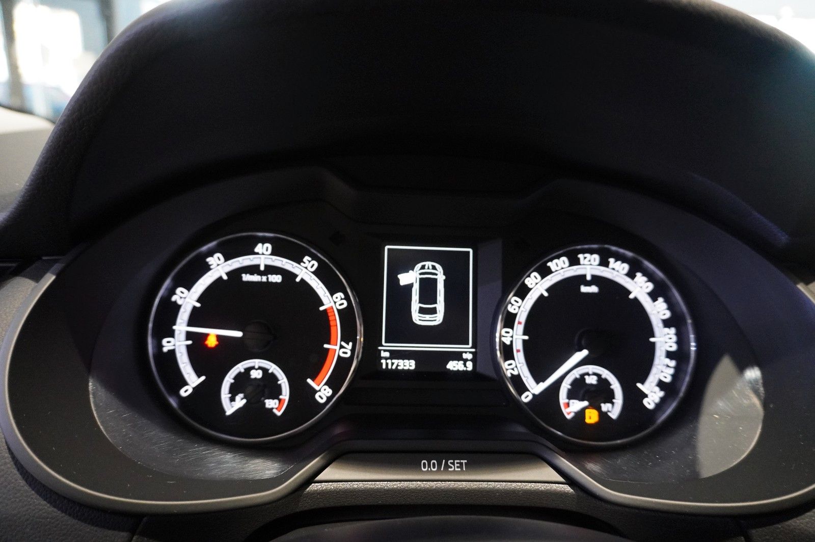 Fahrzeugabbildung SKODA Octavia COMBI 1.0 TSI ACTIVE LED/SHZ/PDC/DAB+