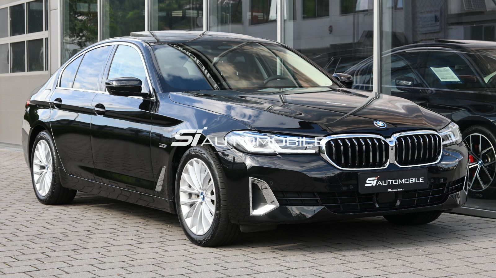 Fahrzeugabbildung BMW 545e xDr Lux °B&W°UVP 97.170€°ACC°SITZKLIMA°360°