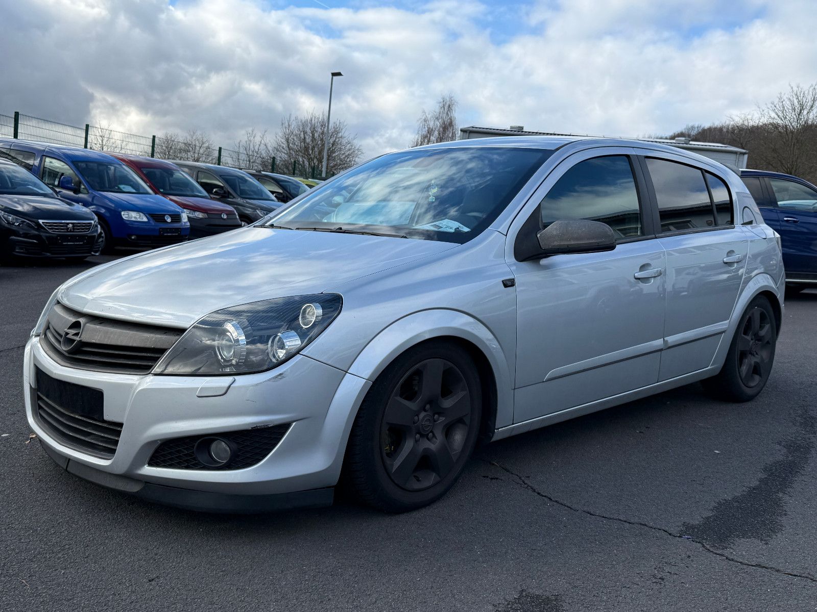 Fahrzeugabbildung Opel Astra H 1.9 CDTI Lim. Innovation "110 Jahre" PDC