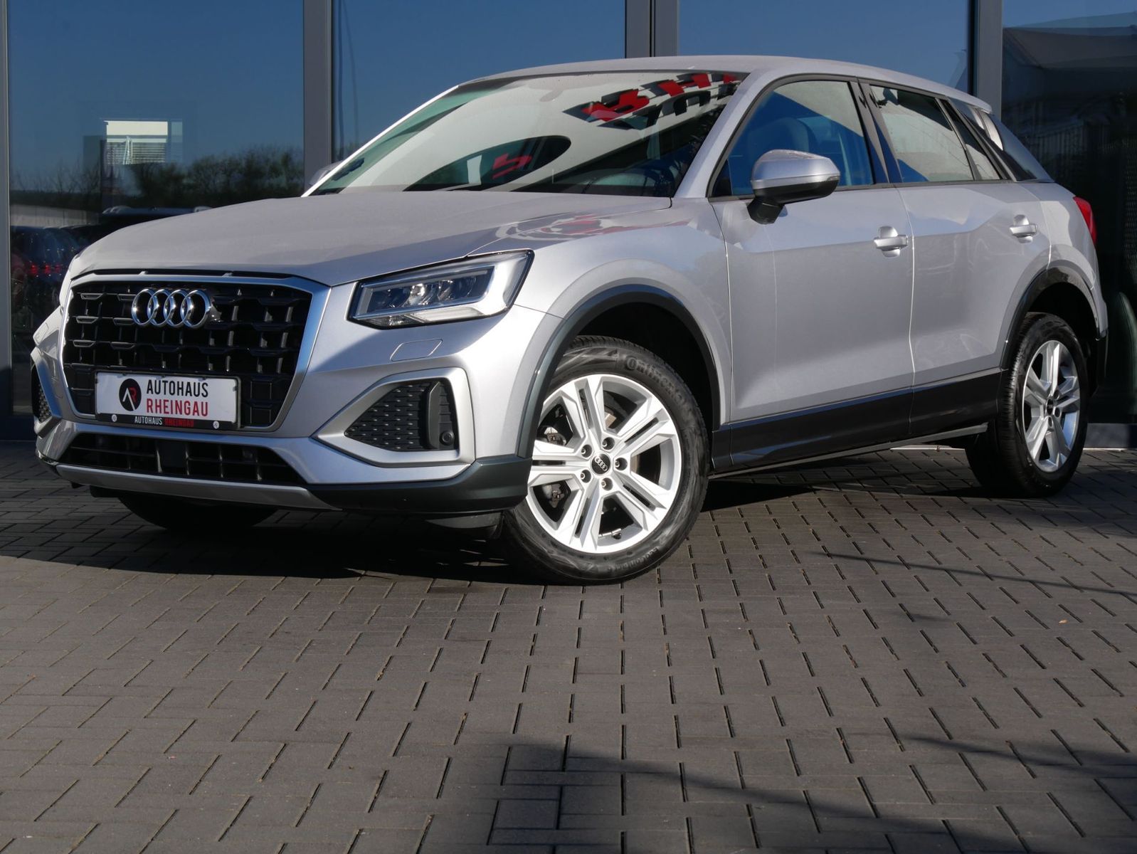 Audi Q2 30 TFSI advanced RKF WENIG KM