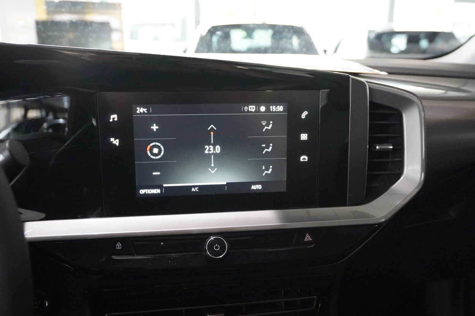 Fahrzeugabbildung Opel Mokka ELEGANCE 1.2T NAVI/LED/KAMERA/SPORT/SH/DAB